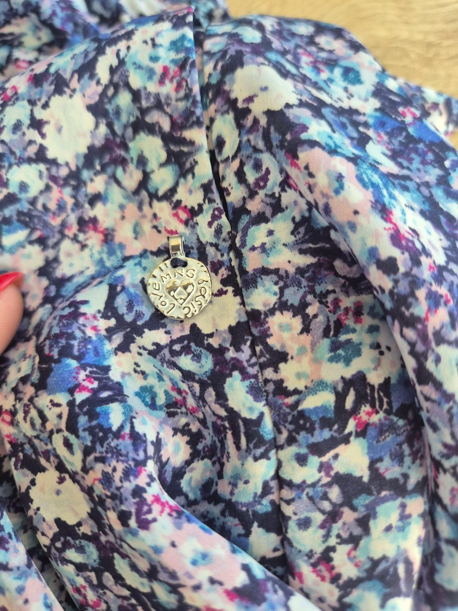 Mango Basic gebloemde jurk in blauw paars maat M, vloeiende jurk met korte mouwen voor lente en zomer – photo 6